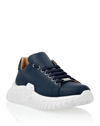 LO-TOP SNEAKERS SUPERSONIC