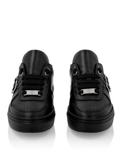 Nappa Leather Lo-Top Sneakers Skull