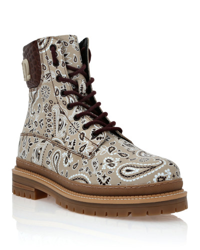 Boots Mid Flat Paisley