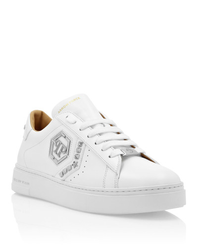 Lo-Top Leather Arrow Force Sneakers