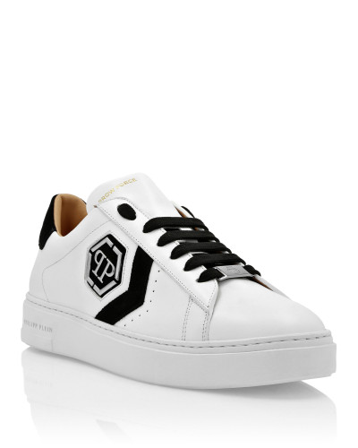 Lo-Top Leather Arrow Force Sneakers