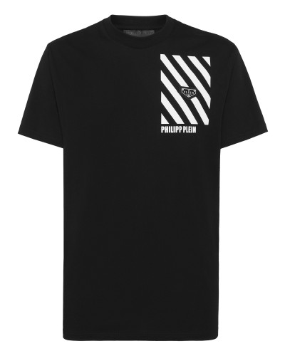 Round Neck T-Shirt Lines