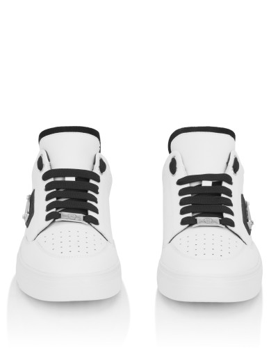 Low-Top Sneakers Triangle