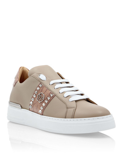Leather Lo-Top Sneakers Signature