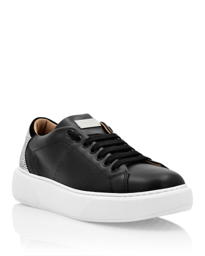 Leather Lo-Top Sneakers Skull