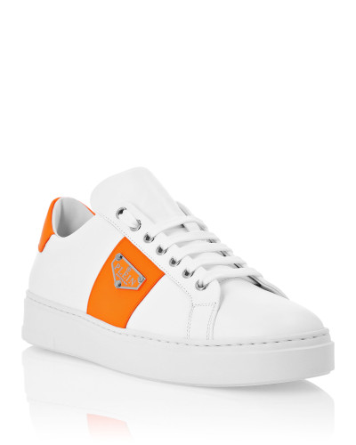 Lo-Top Sneakers Triangle Plein