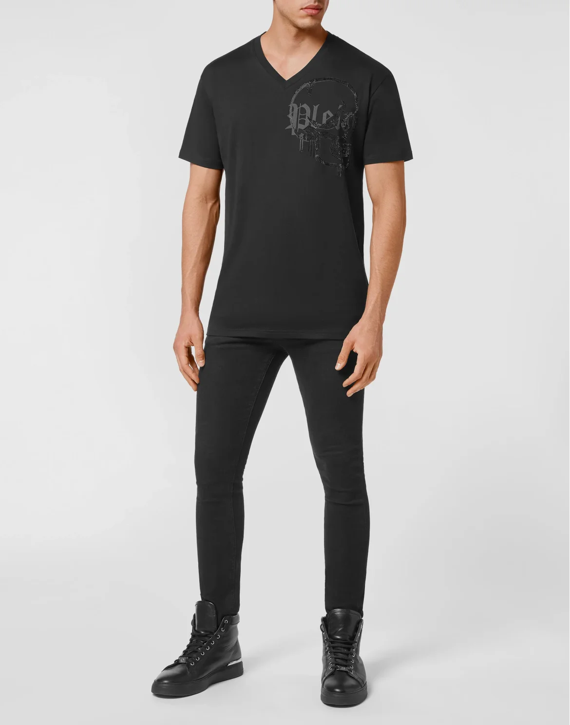 T-shirt V-Neck SS Graffiti with Crystals, цвет: Черный