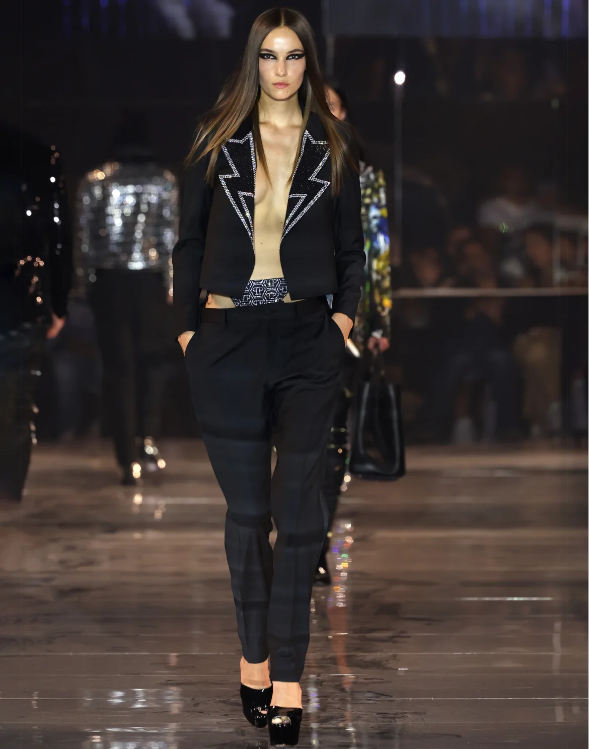 Crop Blazer with Crystals, цвет: Черный
