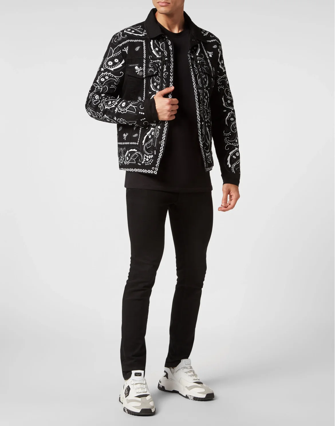 Embroidered Denim Jacket Paisley Bandana, цвет: Черный