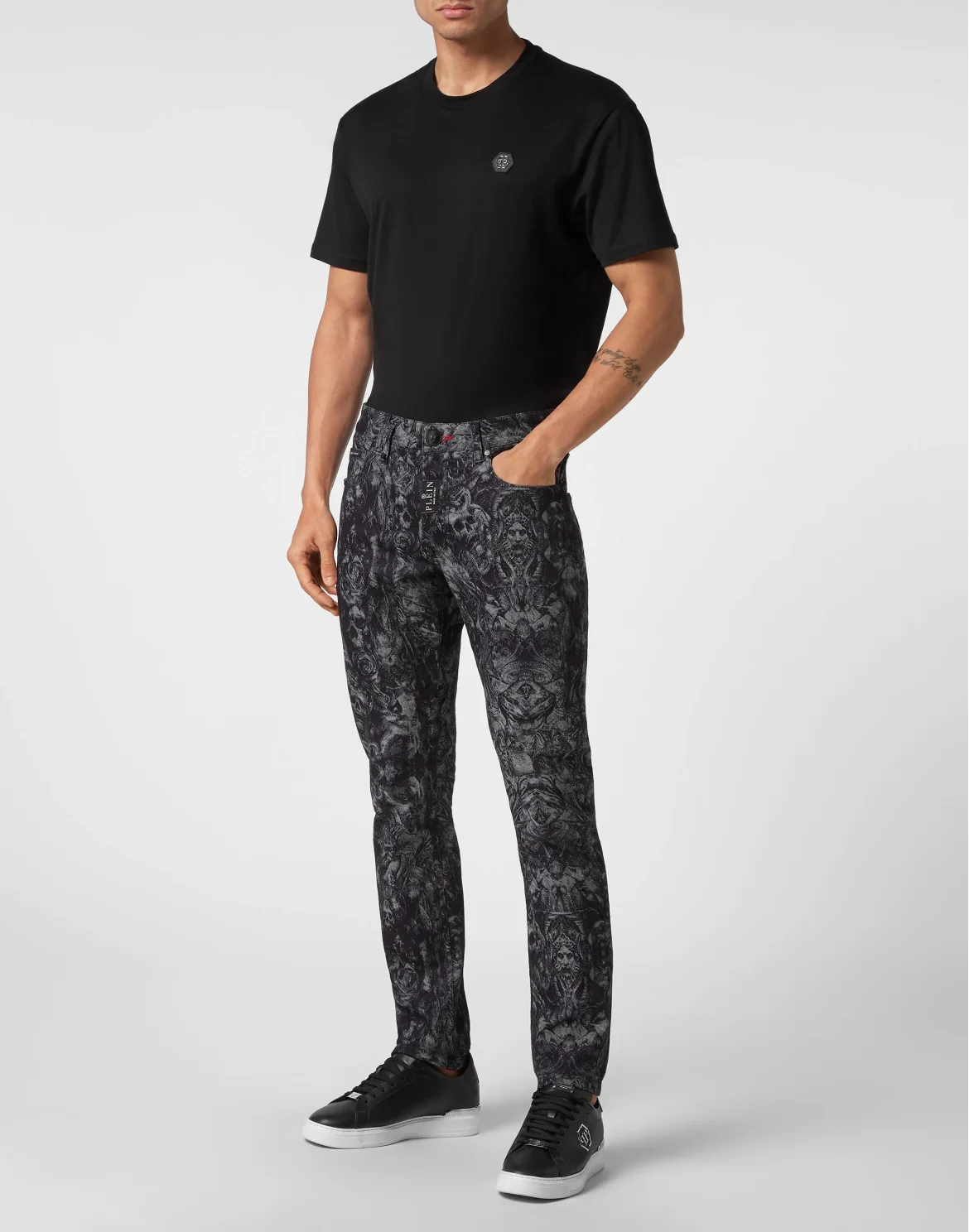 Denim Trousers Super Straight Cut Fit Tattoo, цвет: Черный