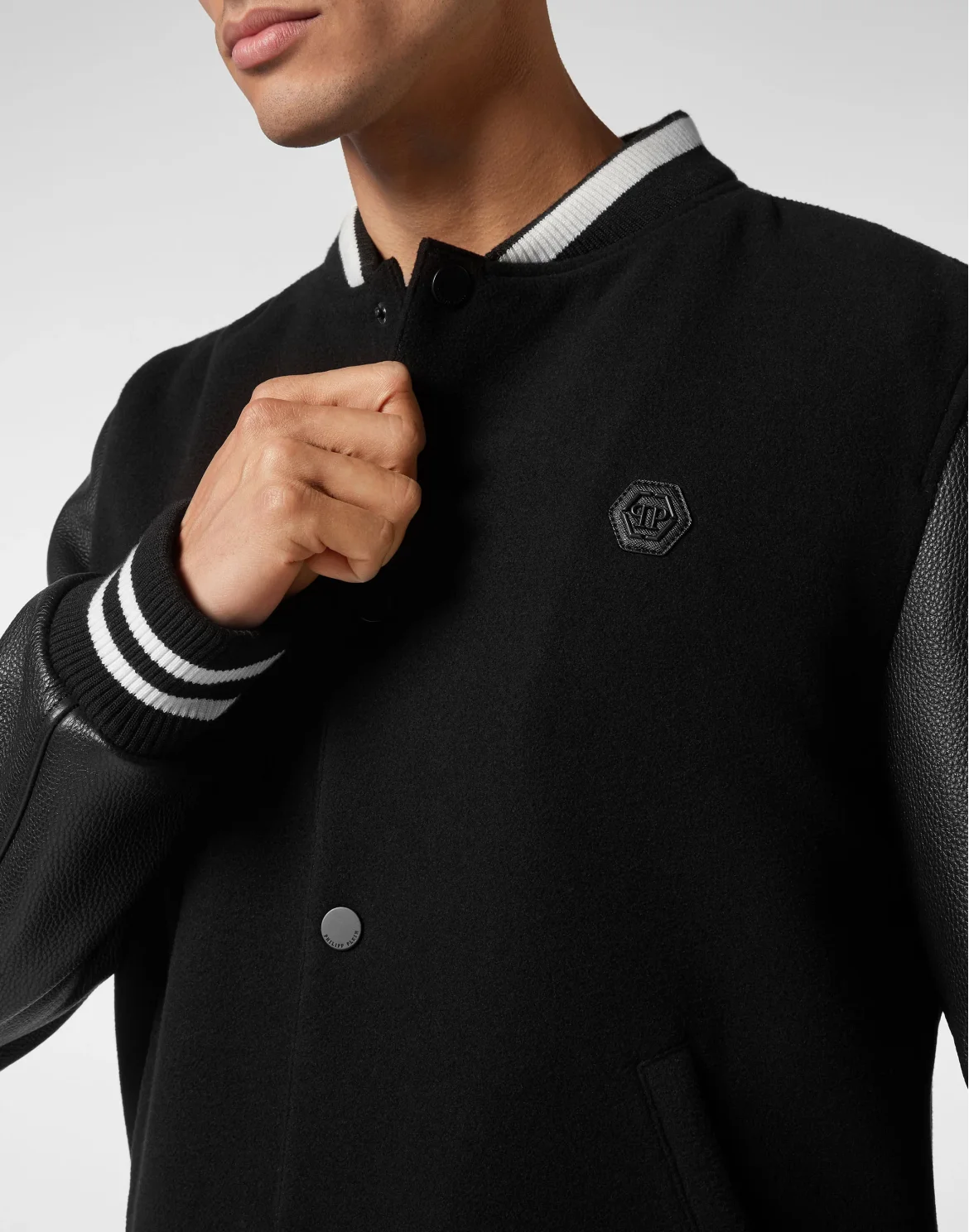 College Bomber with Deer Leather Sleeves Skull strass, цвет: Черный