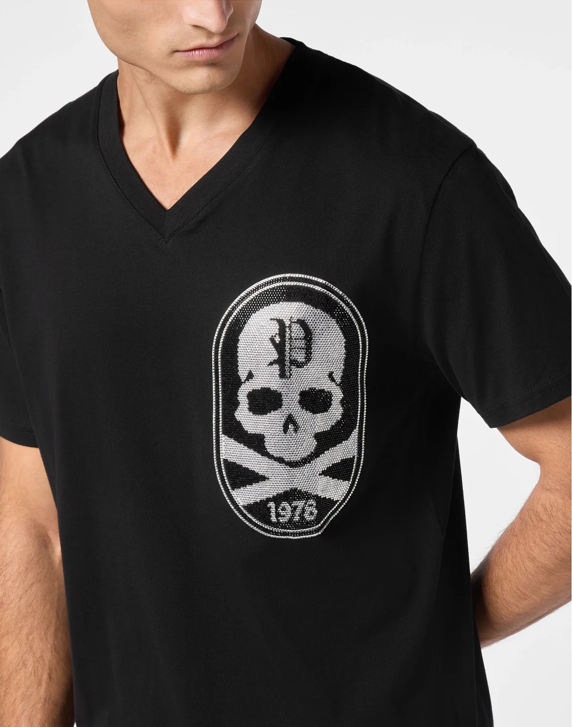 T-shirt V-Neck SS With Patch Strass Skull&Bones, цвет: Черный