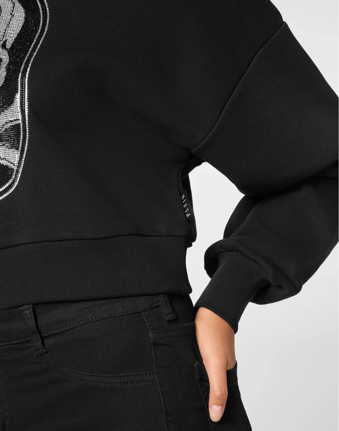 Cropped Hoodie Sweatshirt Strass Skull&Bones, цвет: Черный