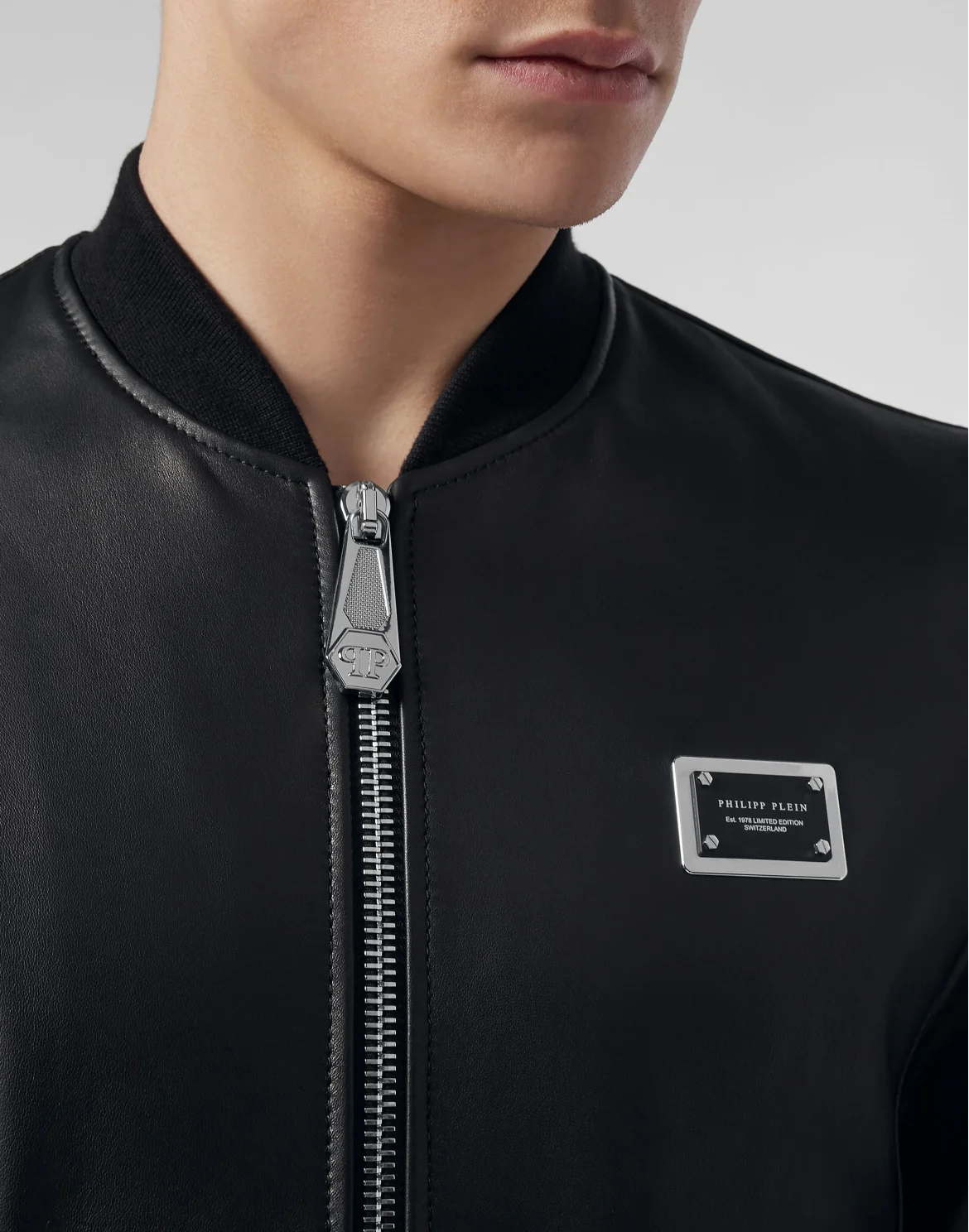 Leather Bomber Statement, цвет: Черный