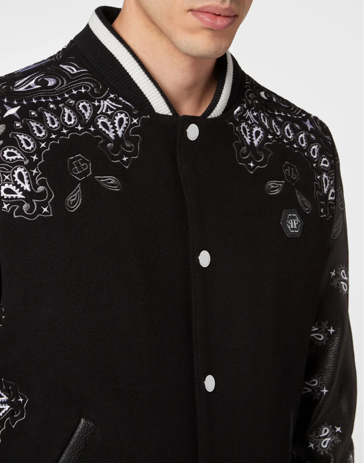 Wool and Leather Bomber Paisley Foulard, цвет: Черный