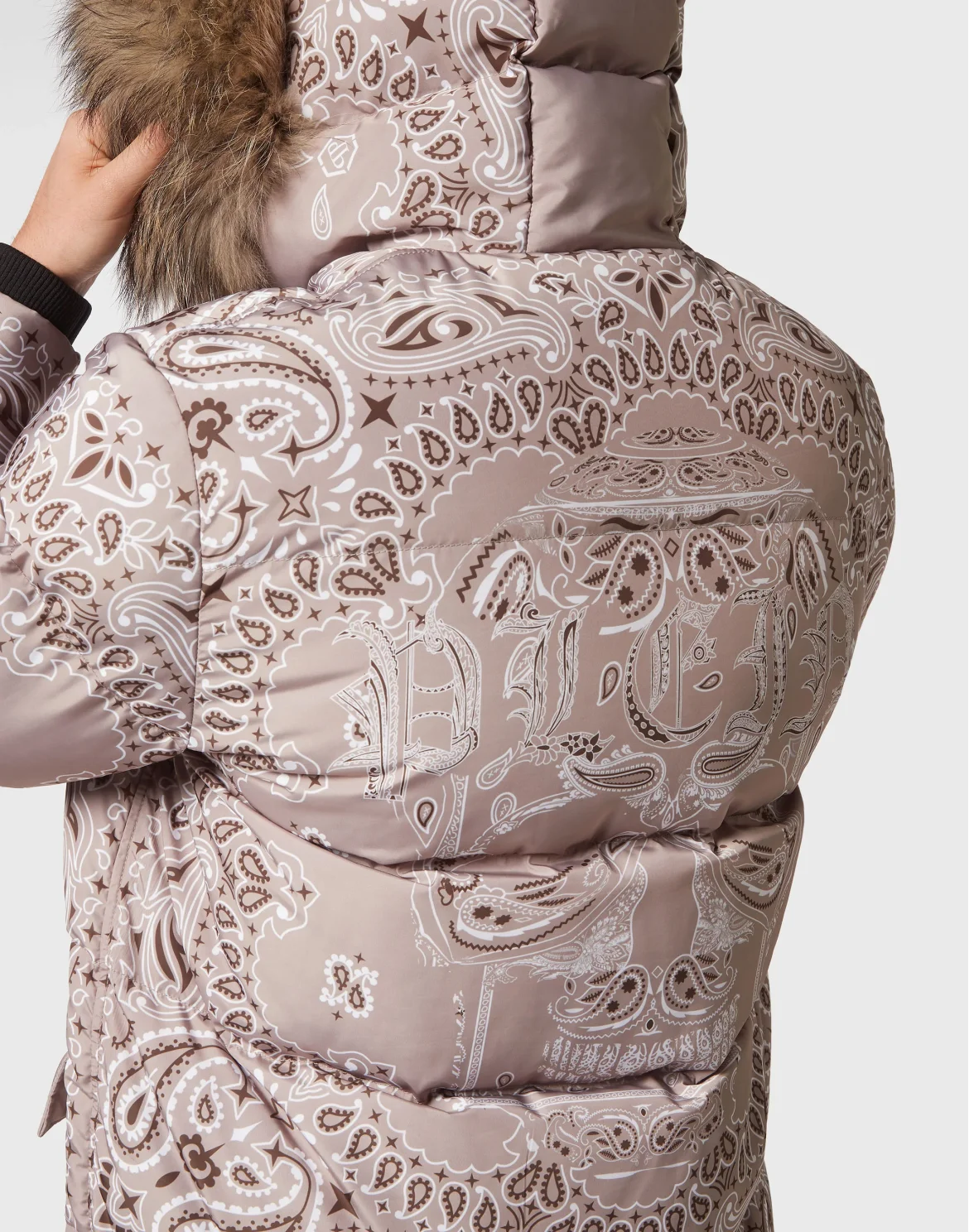 Nylon and Fur Parka Paisley Bandana, цвет: Бежевый