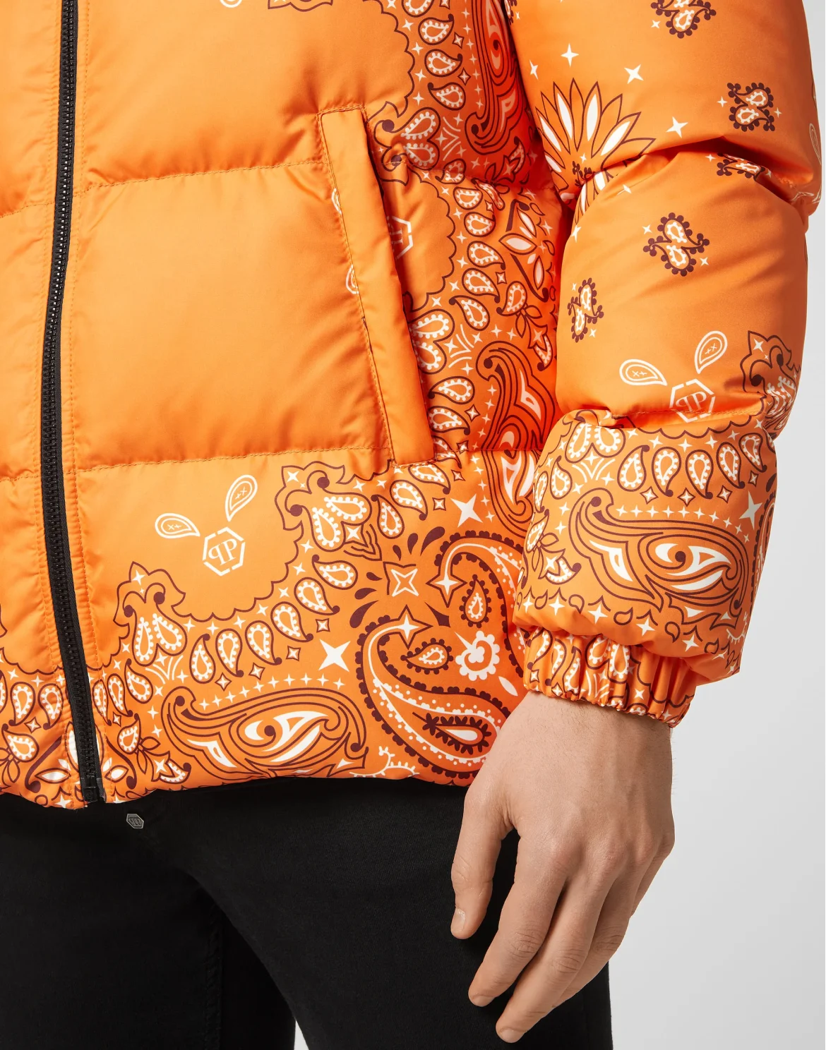 Nylon and Suede Down Jacket Paisley Bandana, цвет: Оранжевый