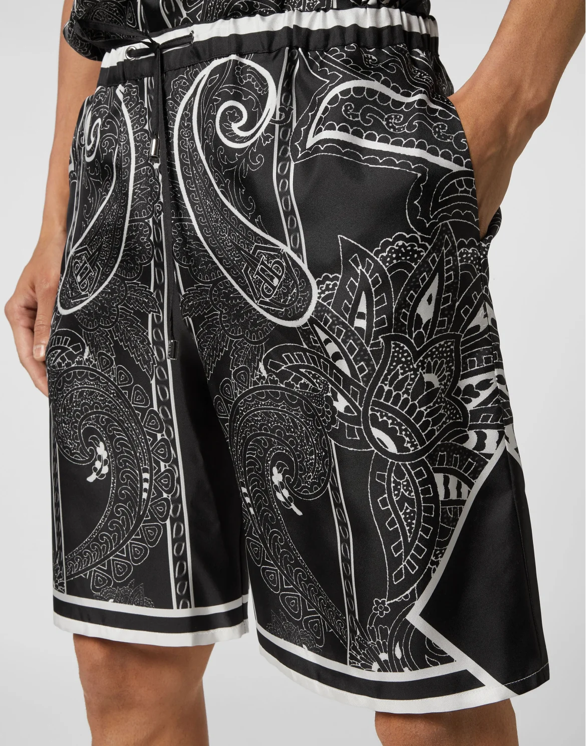 Silk Shorts Paisley Foulard, цвет: Черный
