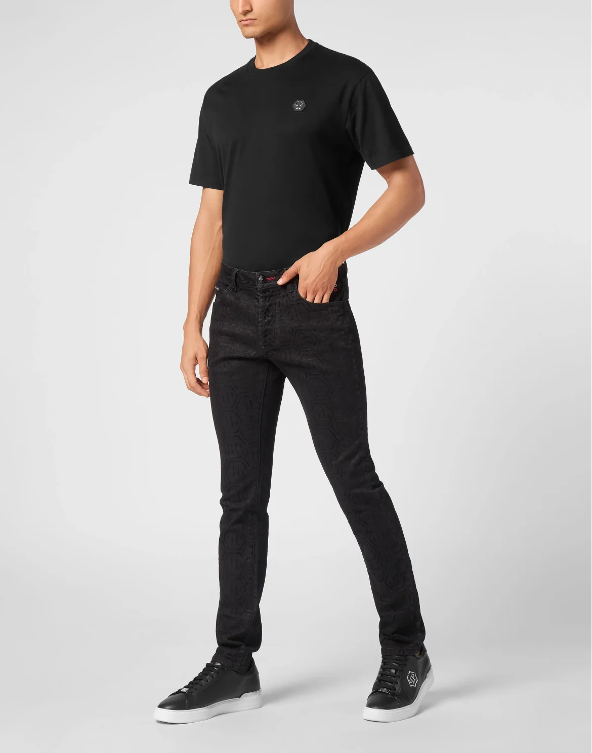 Super Straight Cut Monogram, цвет: Черный