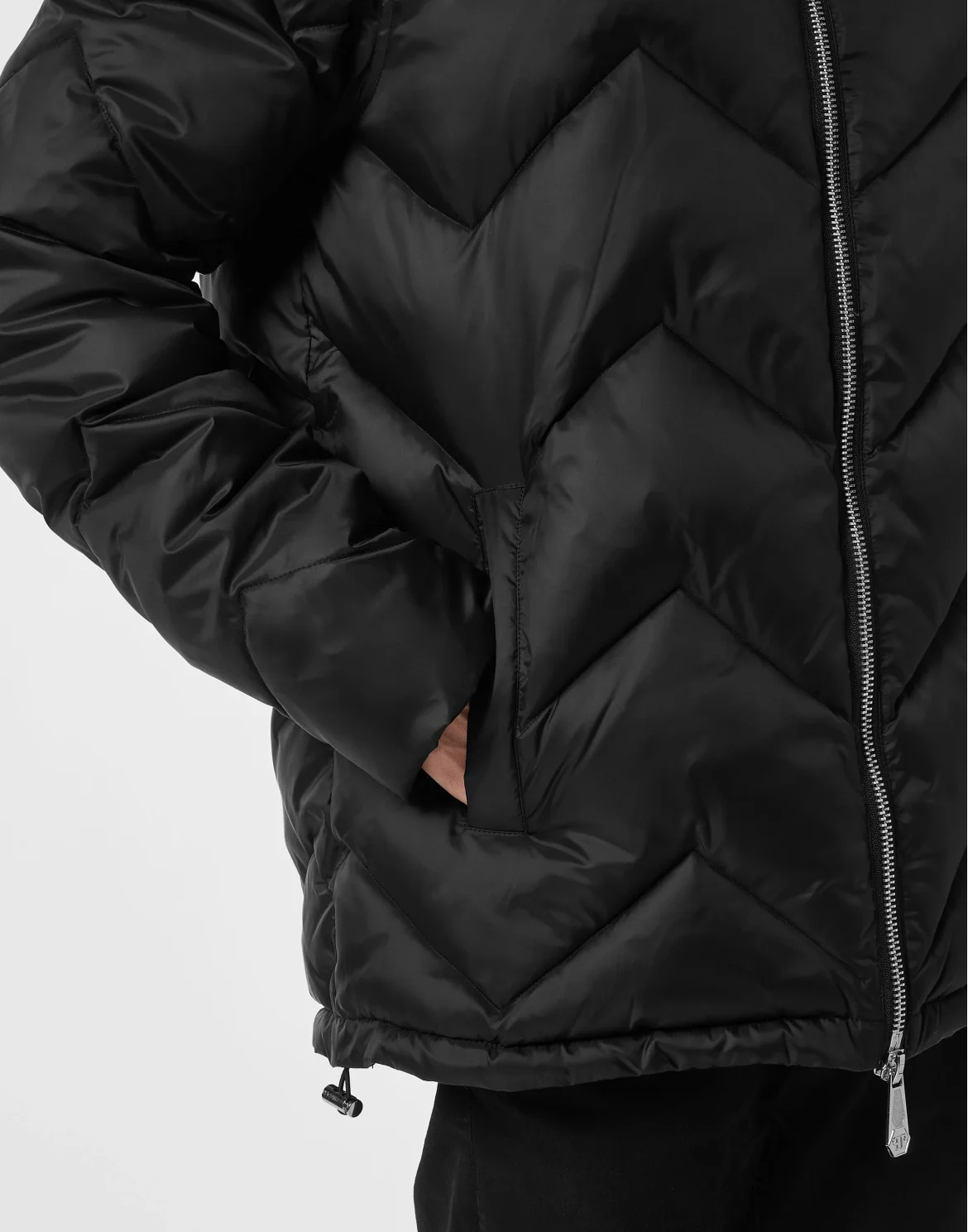 Nylon Short Puffer Jacket Zigzag, цвет: Черный