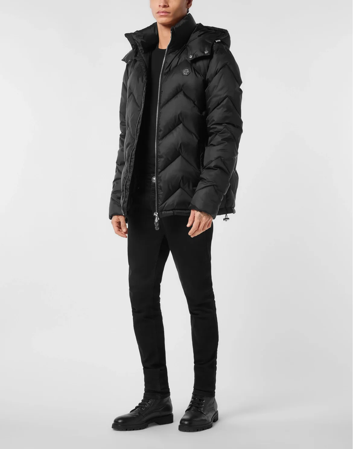 Nylon Short Puffer Jacket Zigzag, цвет: Черный
