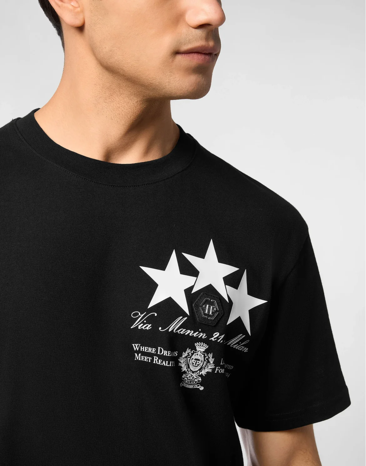Round Neck T-Shirt Leather Patch Stars, цвет: Черный