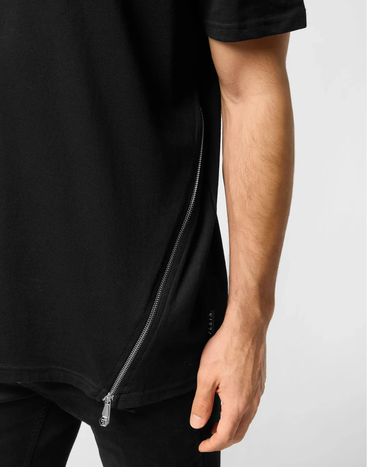 Padded Sleeves Round Neck T-Shirt Hexagon, цвет: Черный