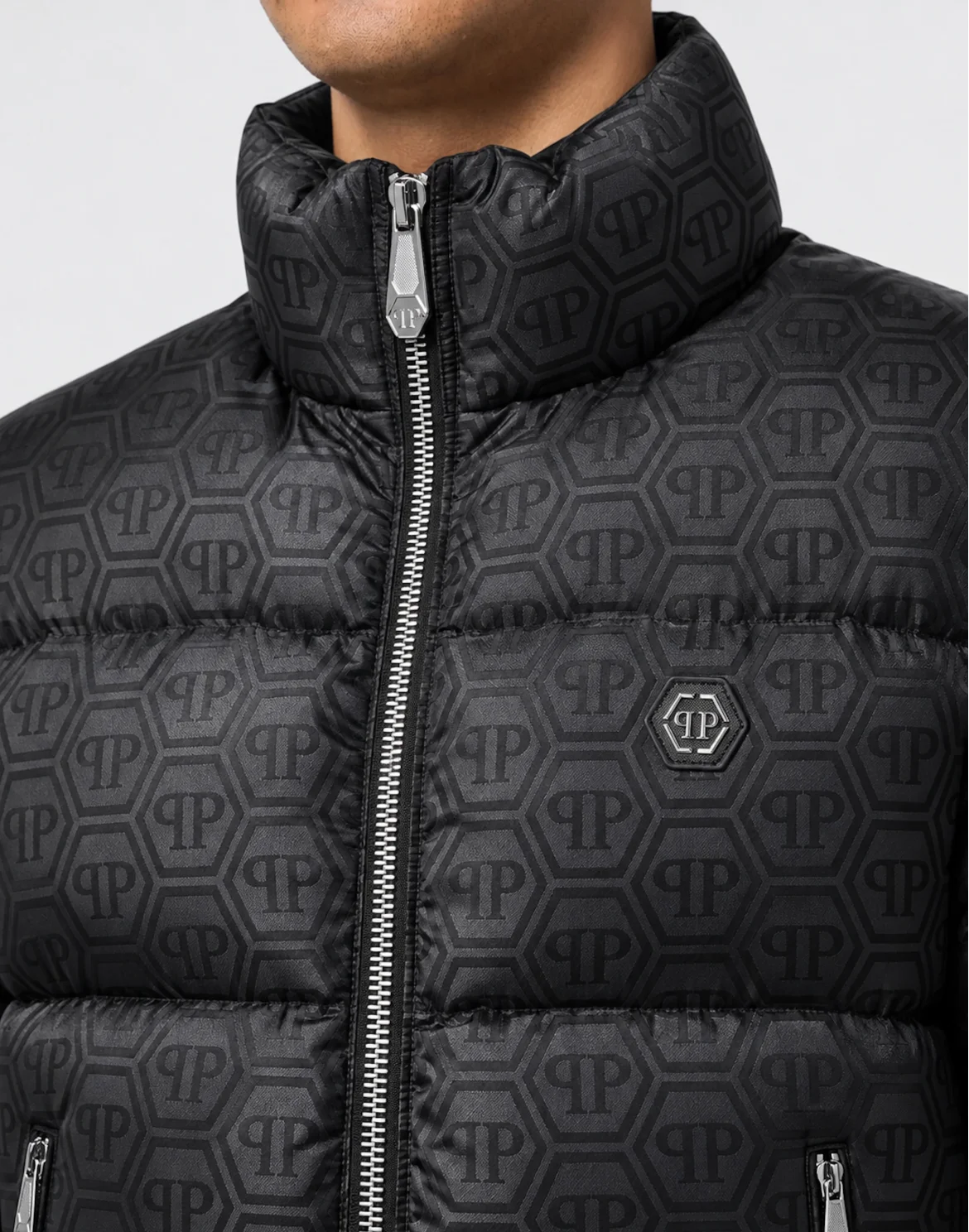 Short Nylon Puffer Jacket Monogram, цвет: Черный