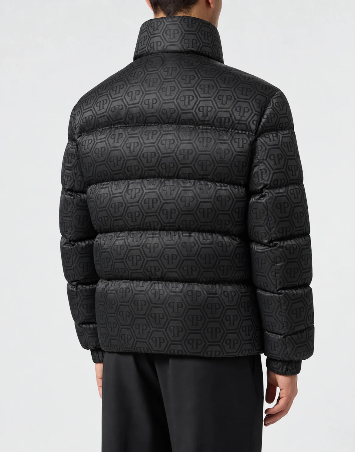 Short Nylon Puffer Jacket Monogram, цвет: Черный