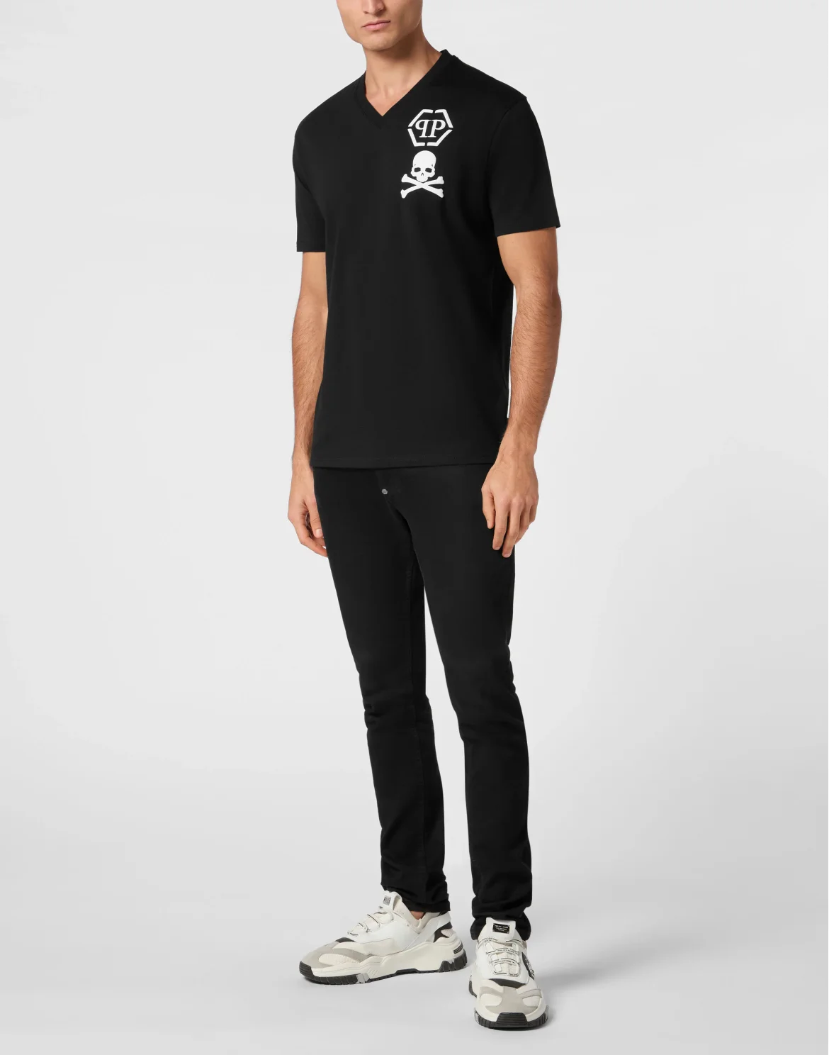 V-Neck T-Shirt Logo Skull, цвет: Черный