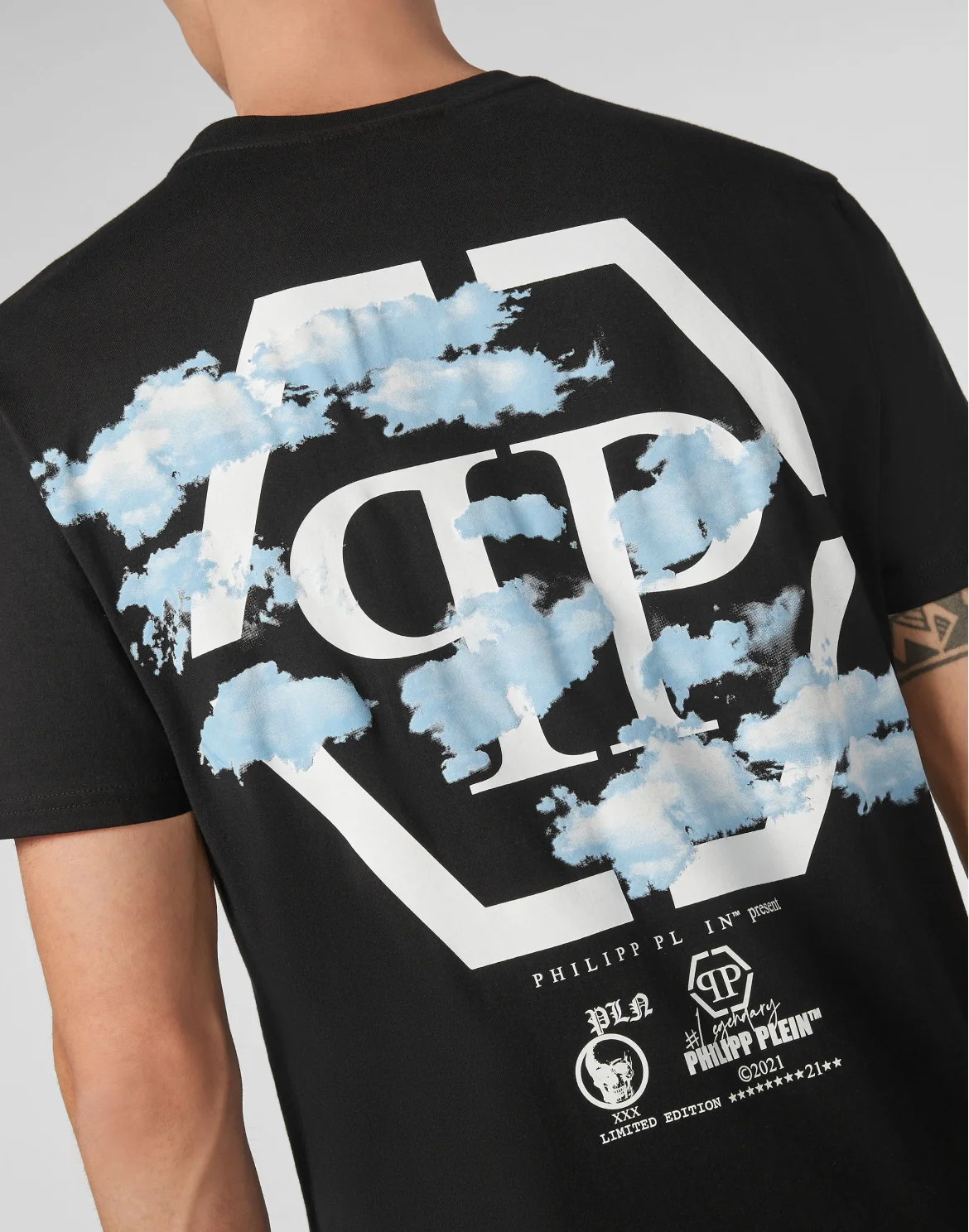 T-shirt Round Neck SS Clouds, цвет: Черный