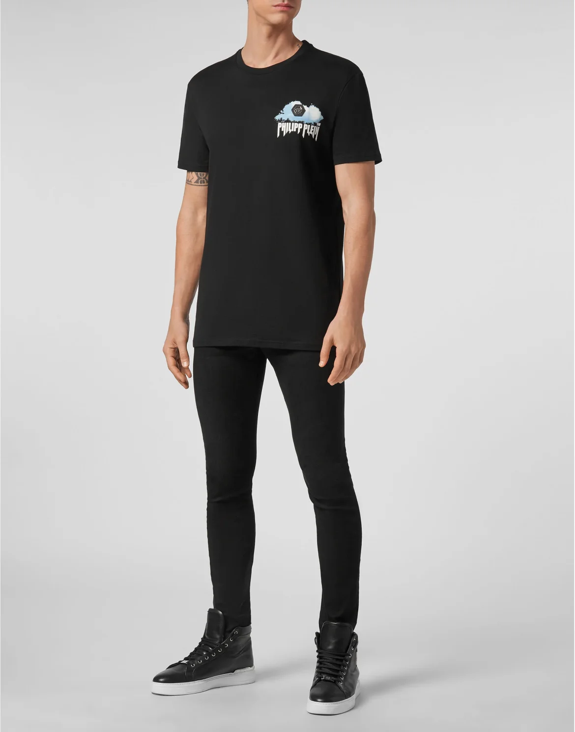T-shirt Round Neck SS Clouds, цвет: Черный
