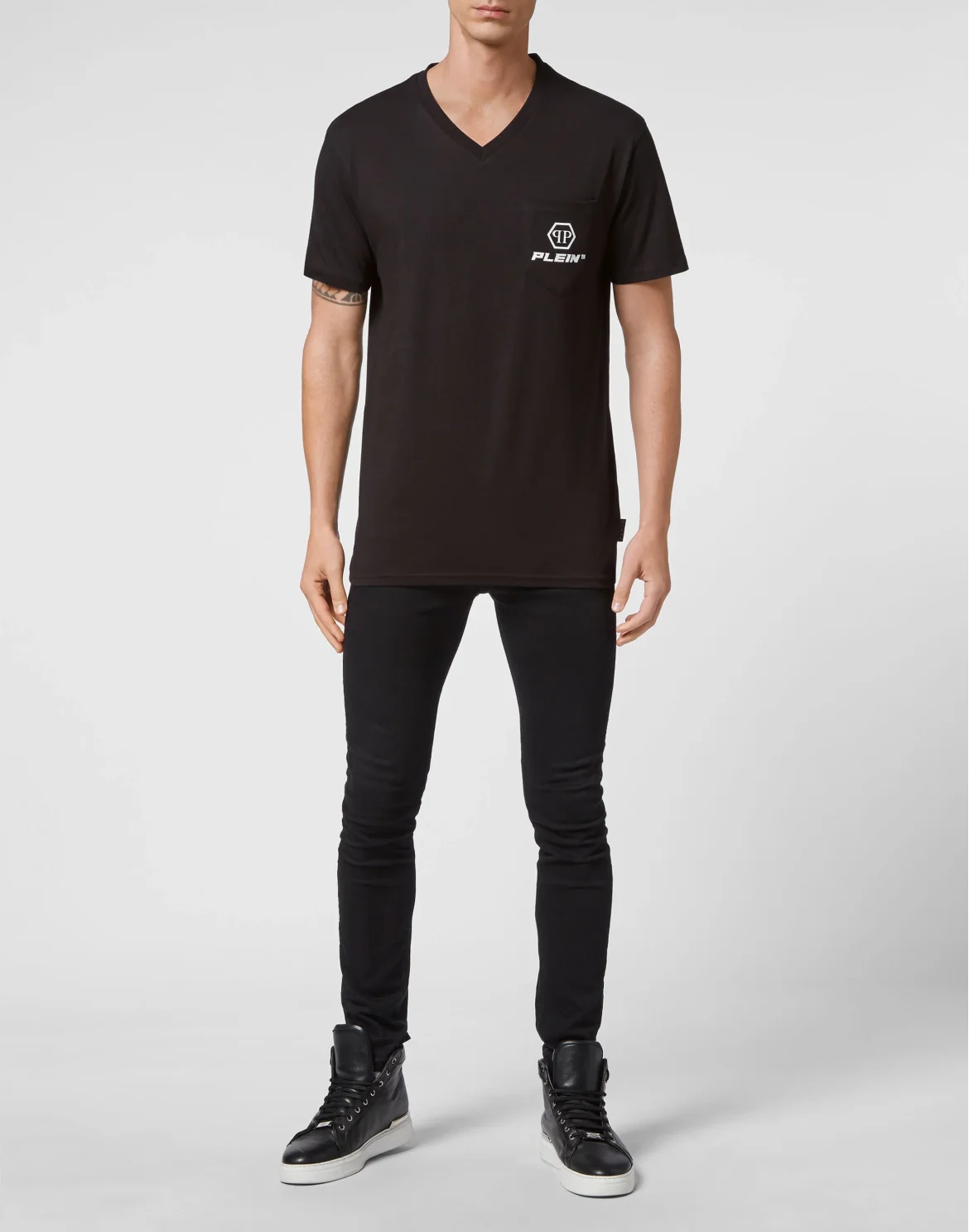 T-shirt V-Neck SS, цвет: Черный