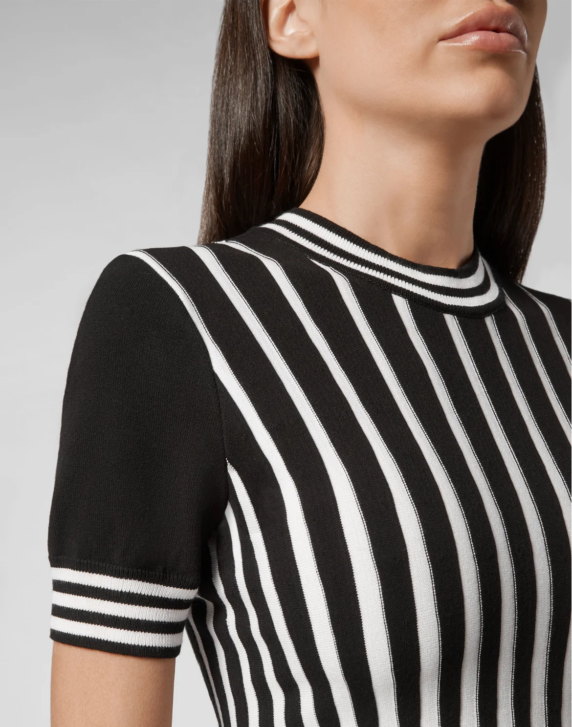 Pullover Round Neck SS Intarsia Stripes, цвет: Черный