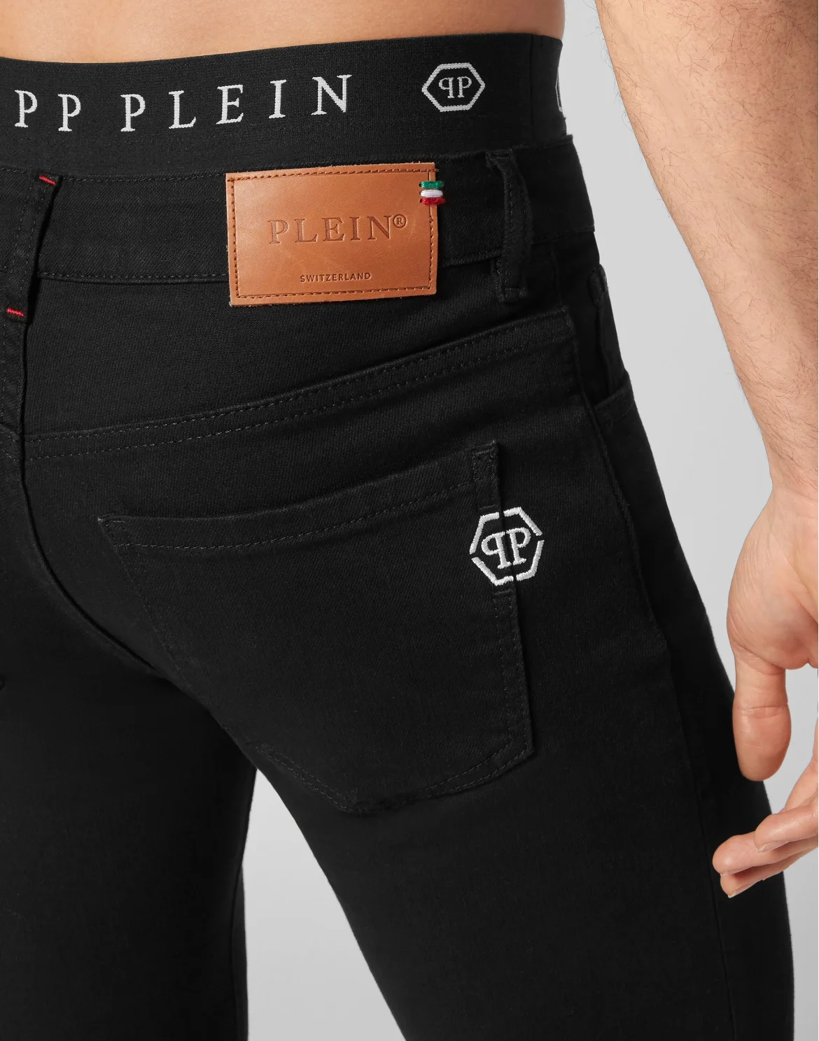 Trousers Super Fit, цвет: Черный
