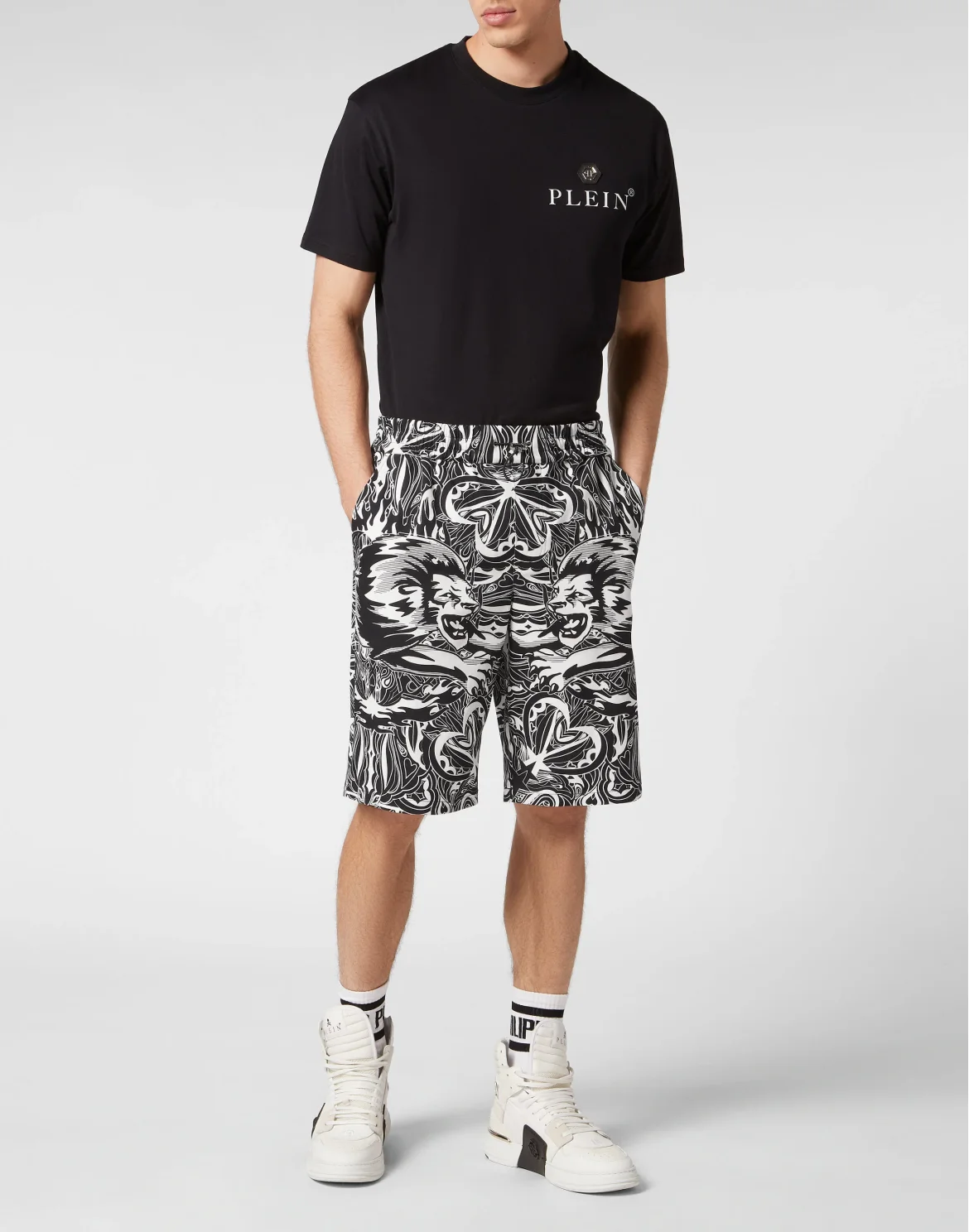 Cargo shorts Tribal Circus, цвет: Черный