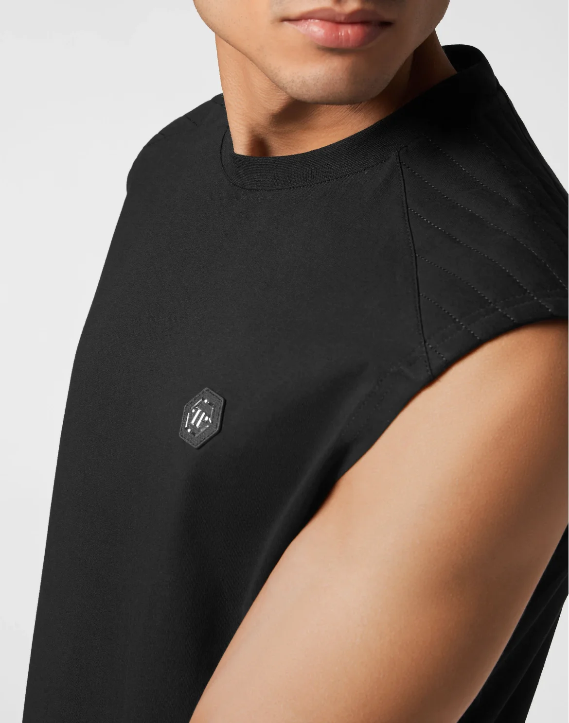 Sleeveless top Cuts, цвет: Черный