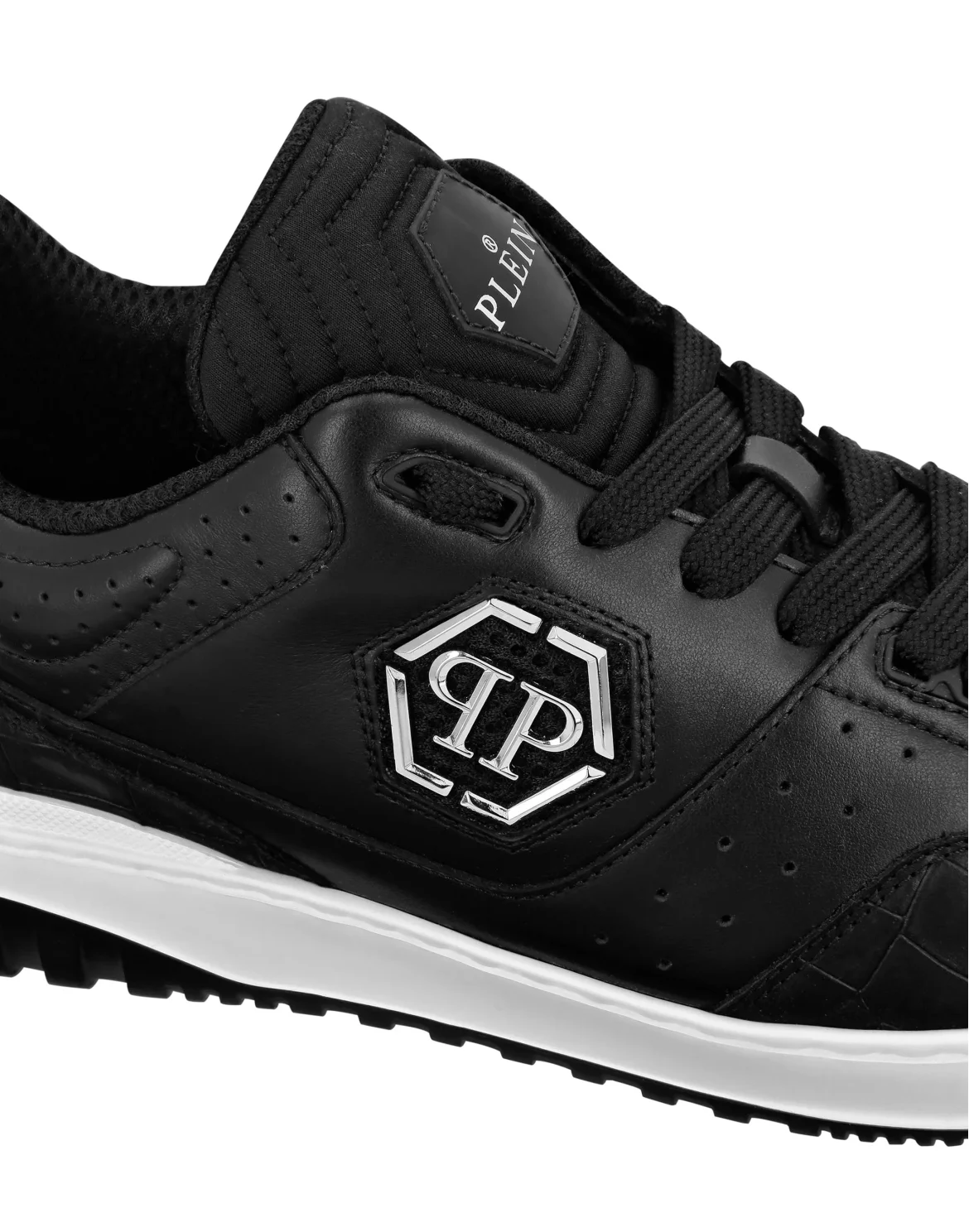 Croco Printed Leather Lo-Top Sneakers, цвет: Черный