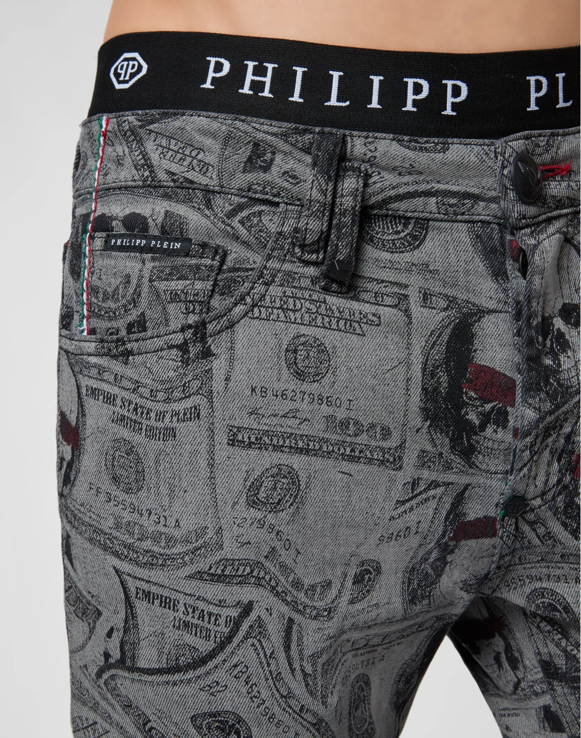 Super Straight cut Dollar, цвет: Черный