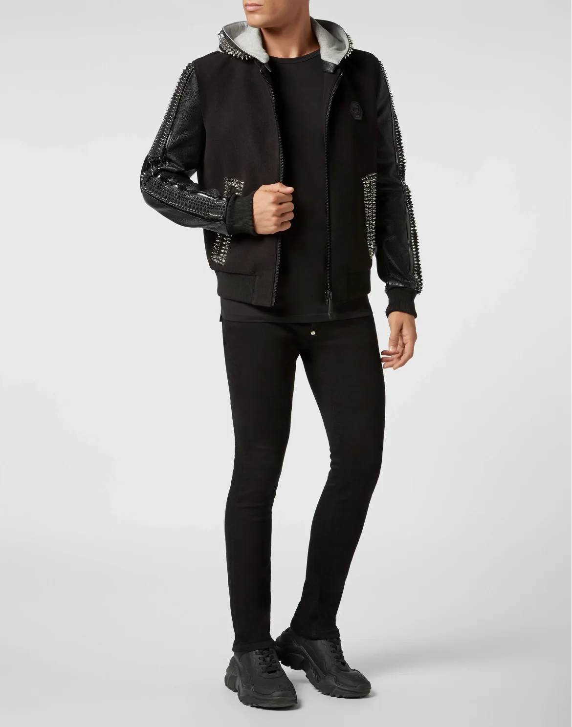 Bomber Studs, цвет: Черный