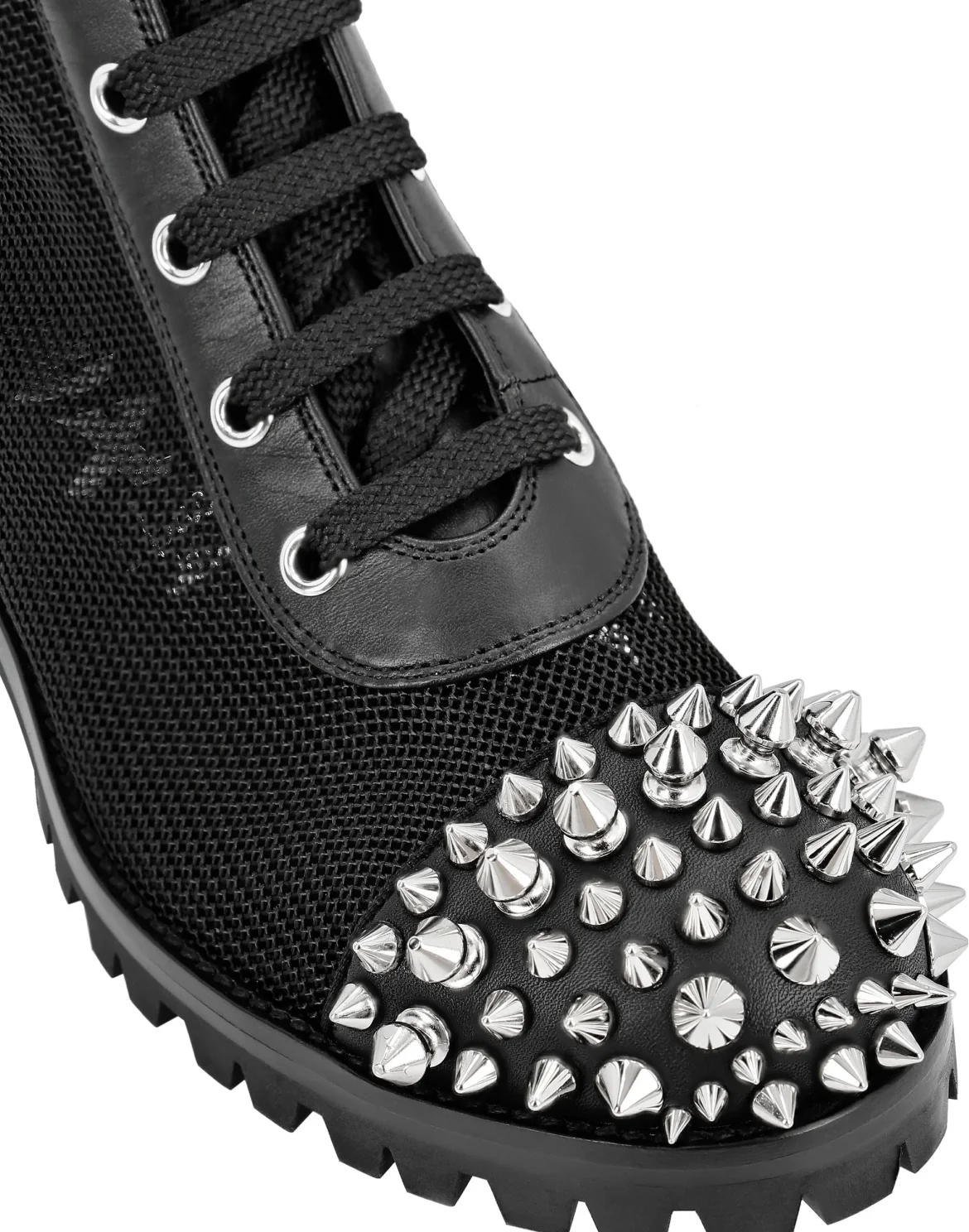 Boots Low Flat Studs, цвет: Черный