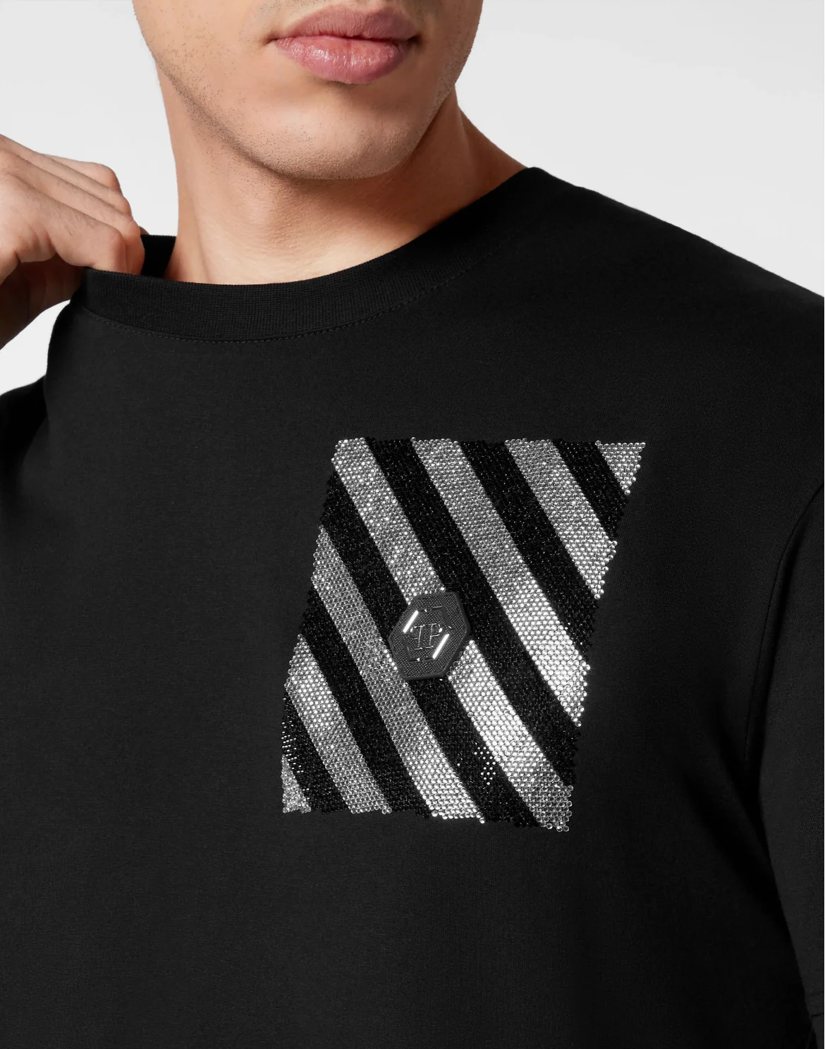 T-shirt Round Neck SS with Crystals Rainbow Stripes, цвет: Черный