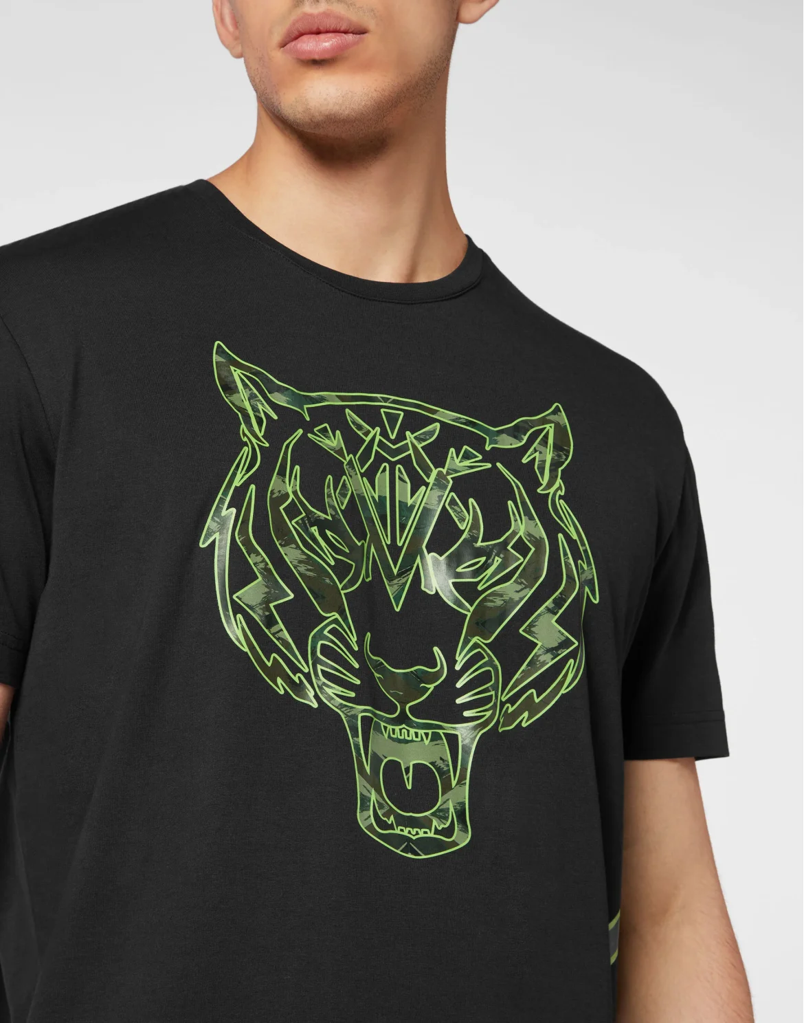 T-shirt Round Neck Tiger, цвет: Черный