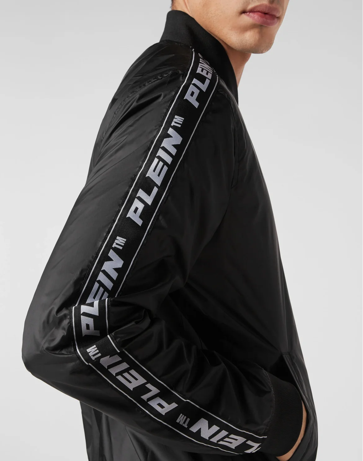 Nylon Bomber, цвет: Черный