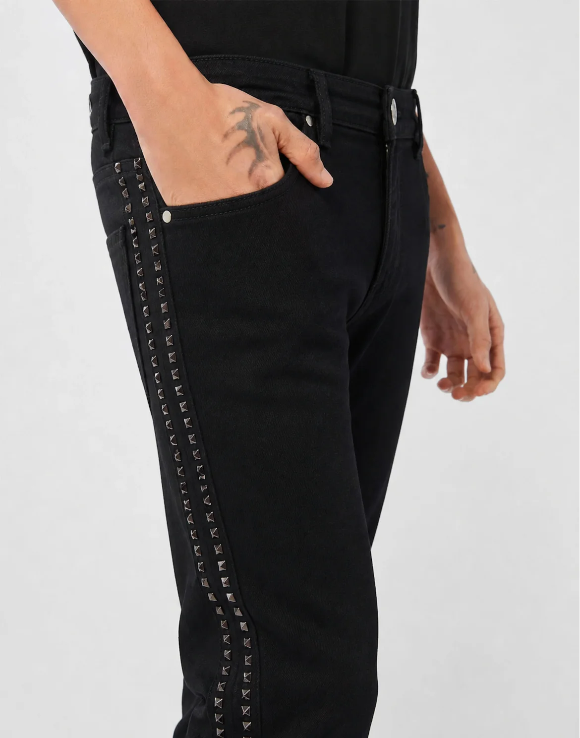 Straight Supreme Fit Jeans Studs, цвет: Черный
