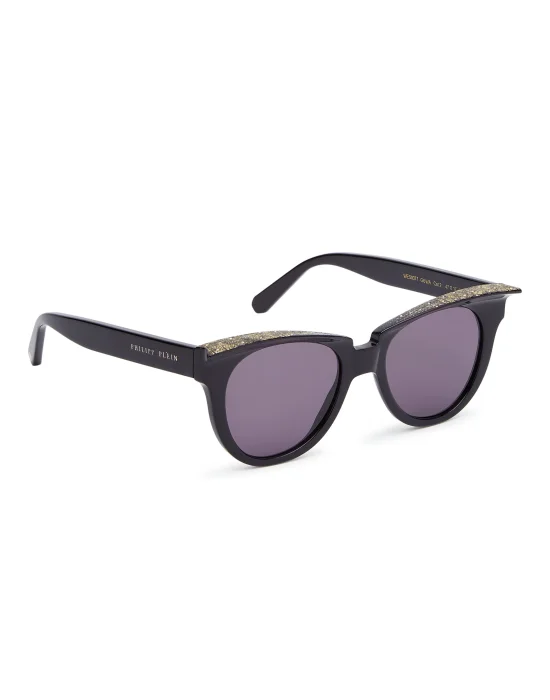 Sunglasses Statement