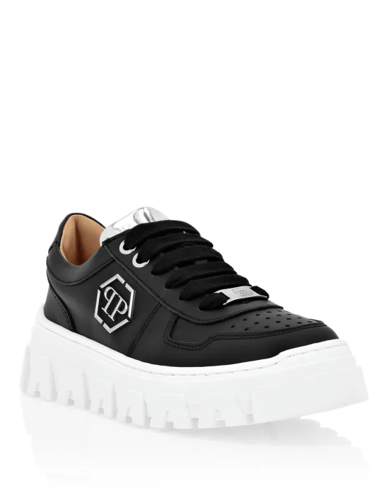 LEATHER LO-TOP SNEAKERS HEXAGON