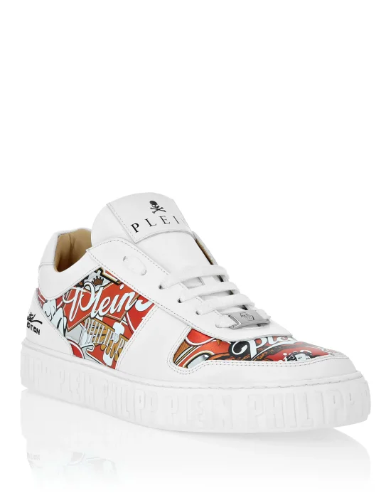 Low Top Sneakers Golden Eagle
