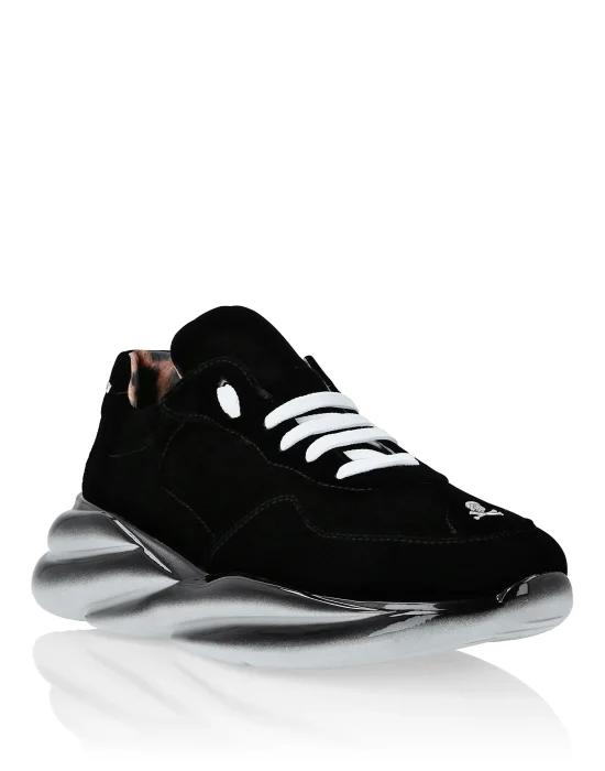 Velvet Runner