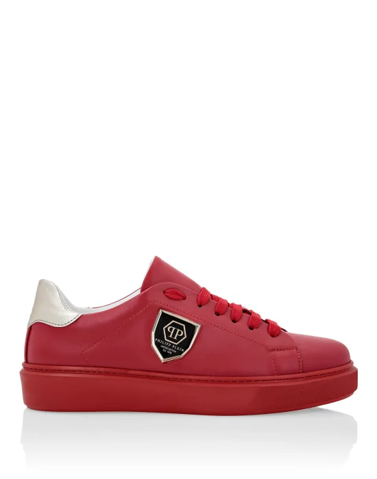 Lo-Top Sneakers